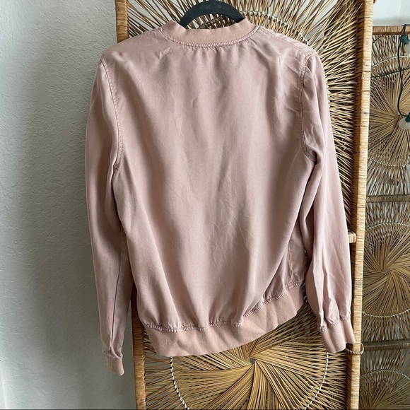 Light pink bomber jacket - Picture 3 of 3